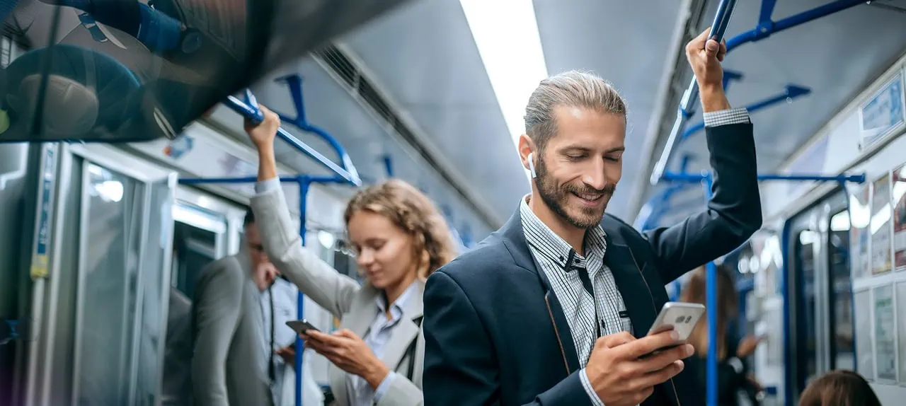 Accelerating Content
Delivery with AI